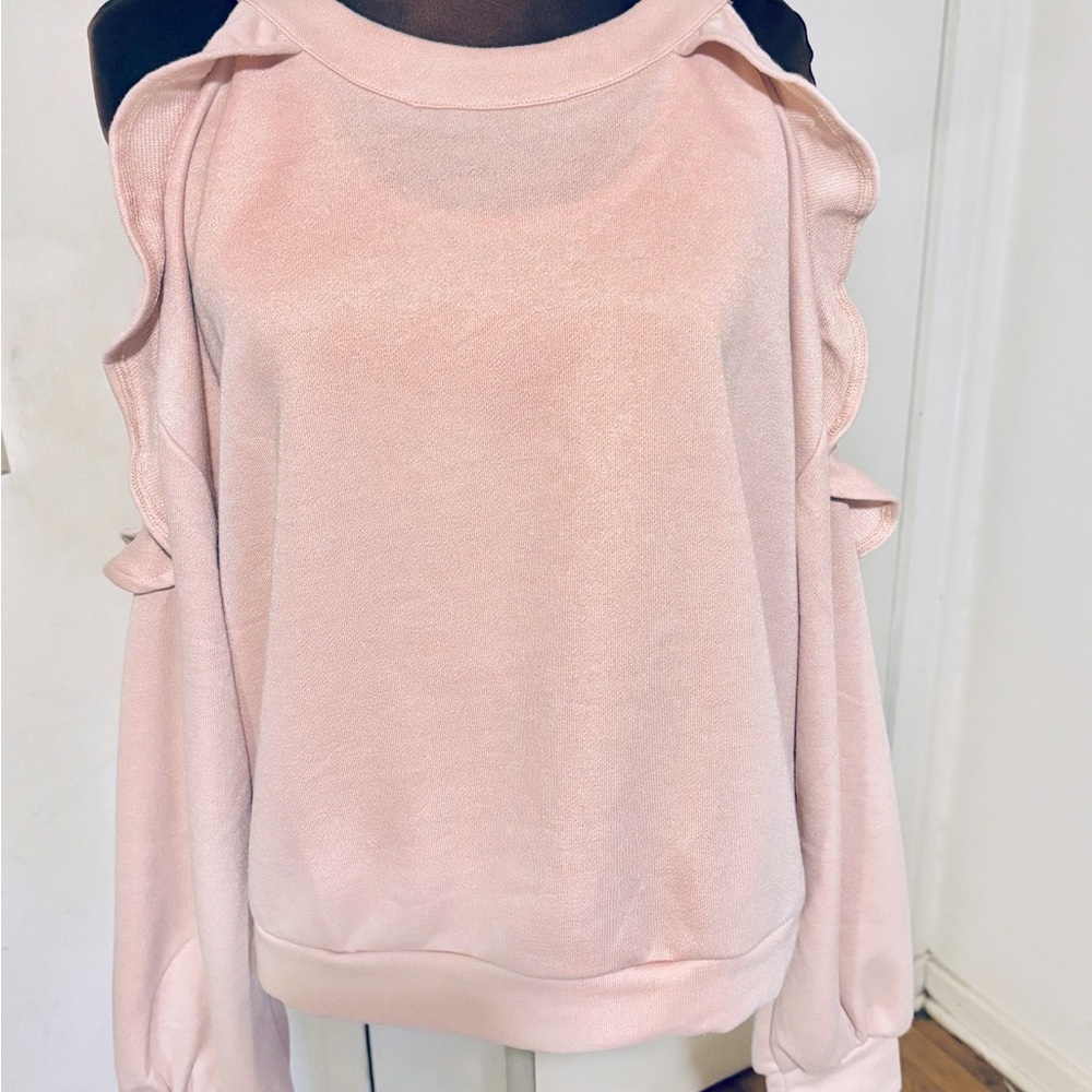 NWT Dainty Hooligan Cold Shoulder Ruffle Top Size Medium - Picture 7 of 9